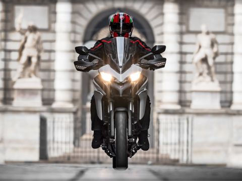 08. &amp; 09.12. Neumodellvorstellung Ducati Supersport und Multistrada 950