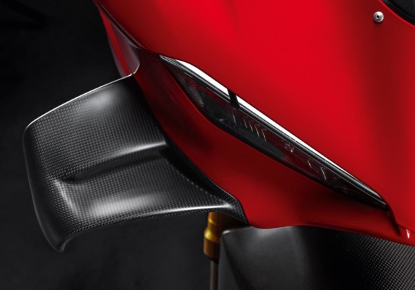 Ducati Paar Flügelteile aus Kohlefaser